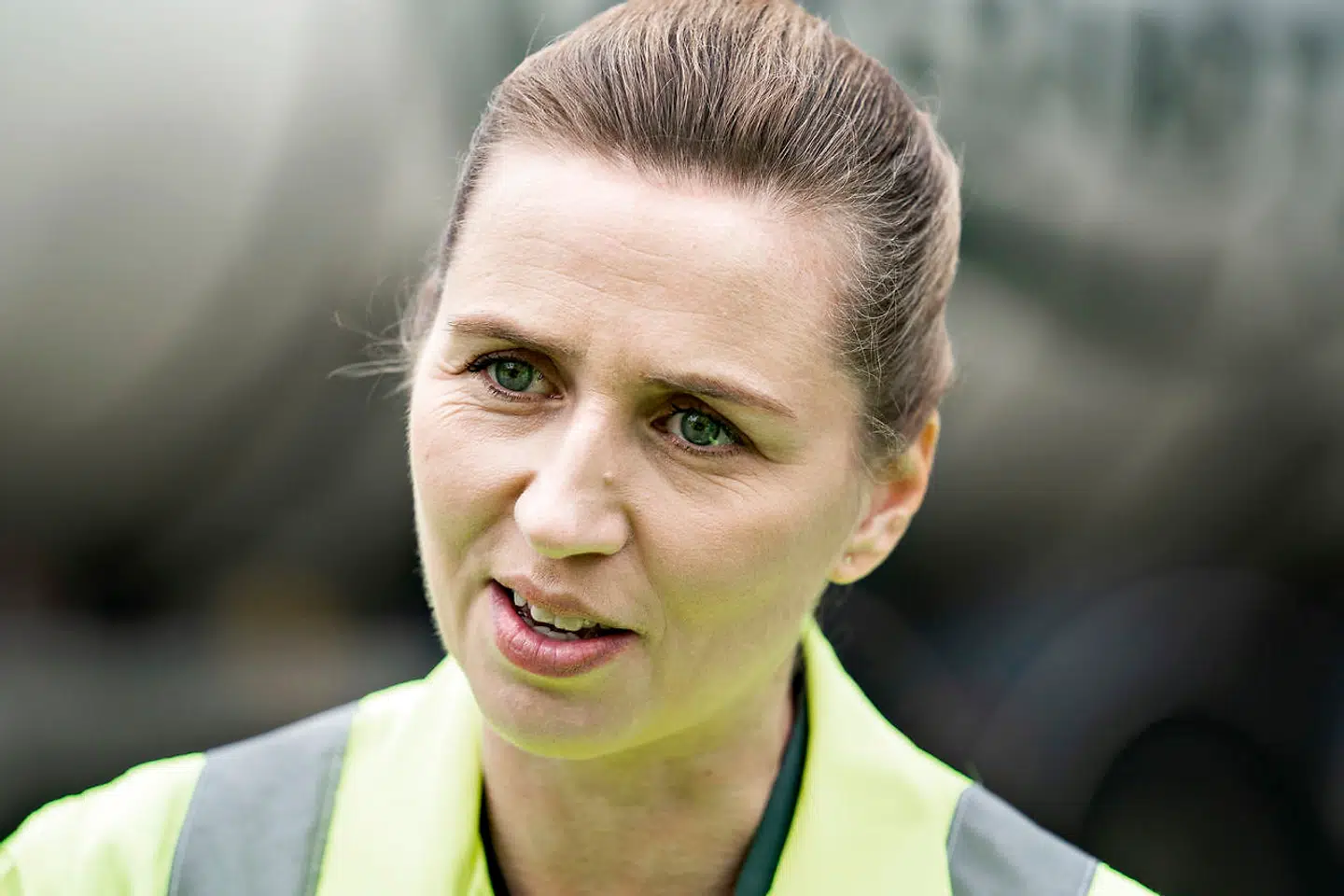 Statsminister Mette Frederiksen vil lukke private fester på restauranter kl. 24.