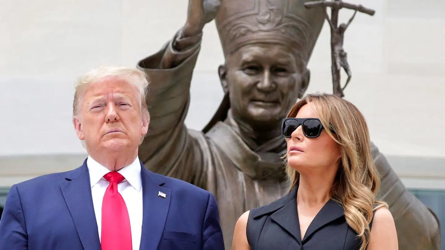 Donald og Melania Trumps forhold har adskillige gange været et stort samtaleemne på sociale medier.