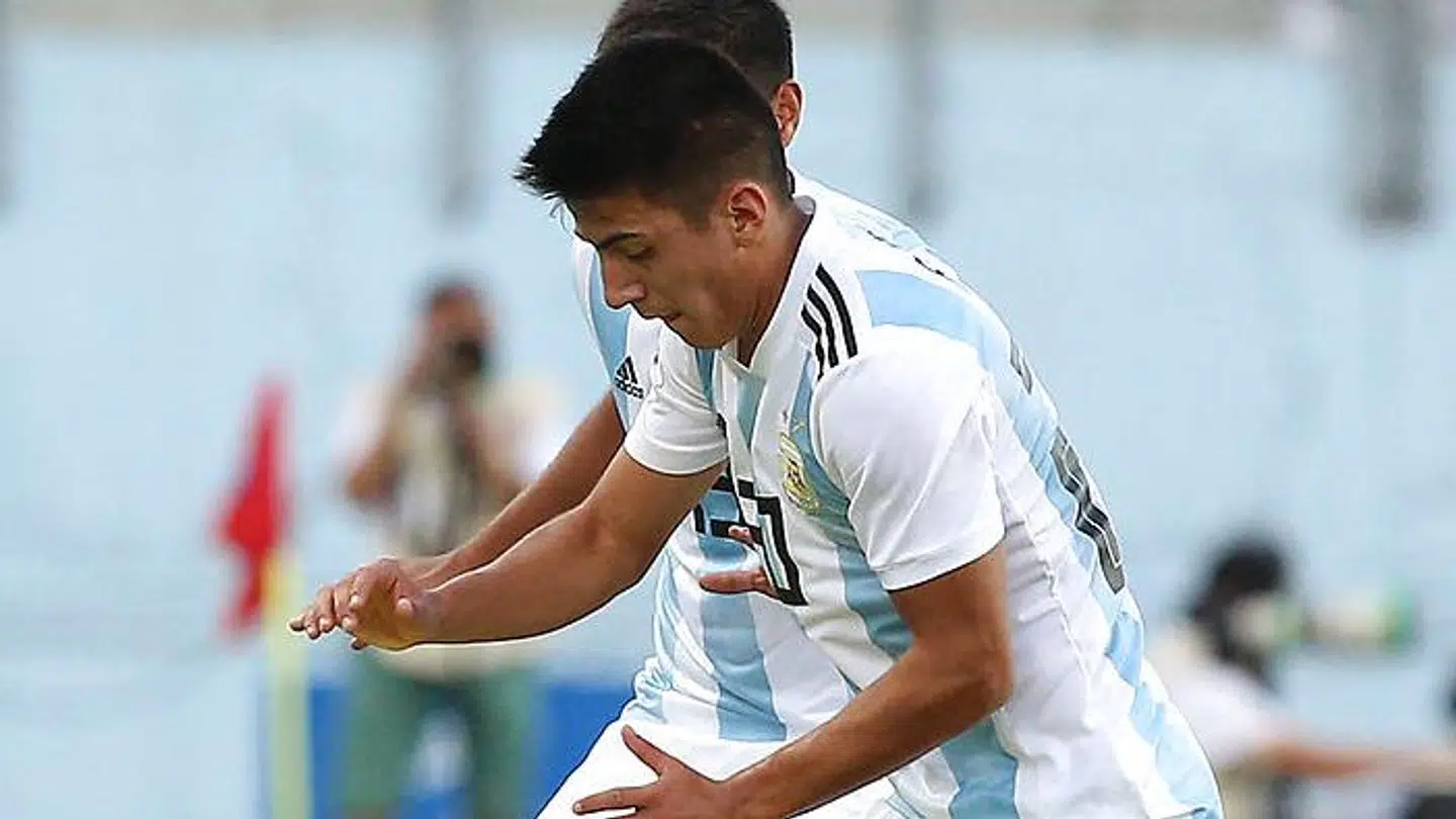 Almada sammenlignes med Messi.