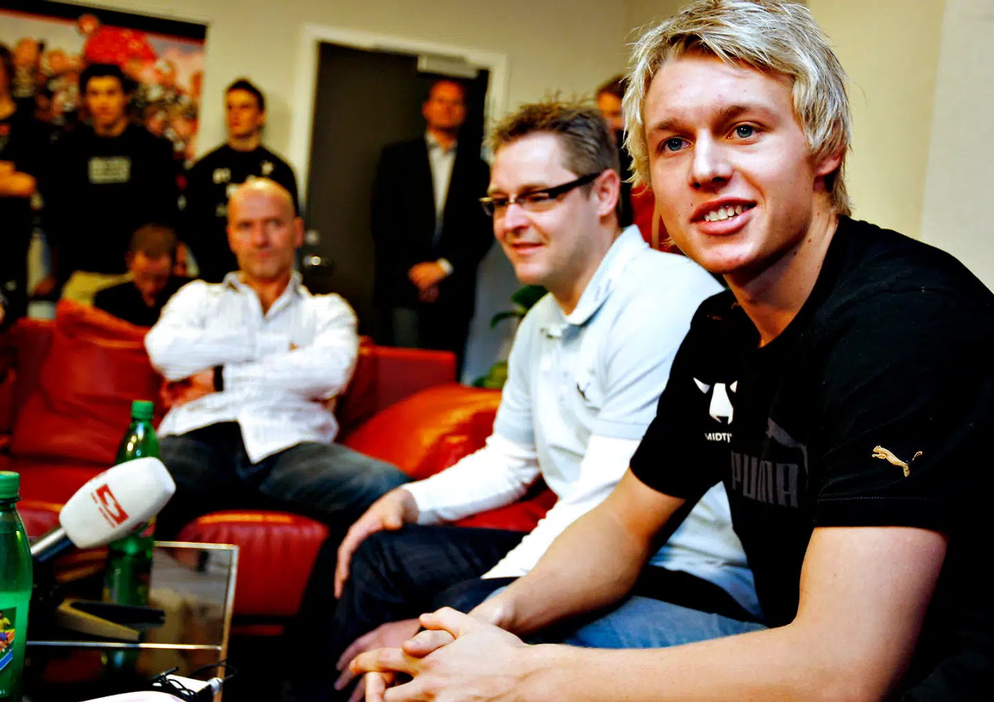 Simon Kjær solgt til Palermo i 2008. Bagest træner Erik Rasmussen og Claus Steinlein.