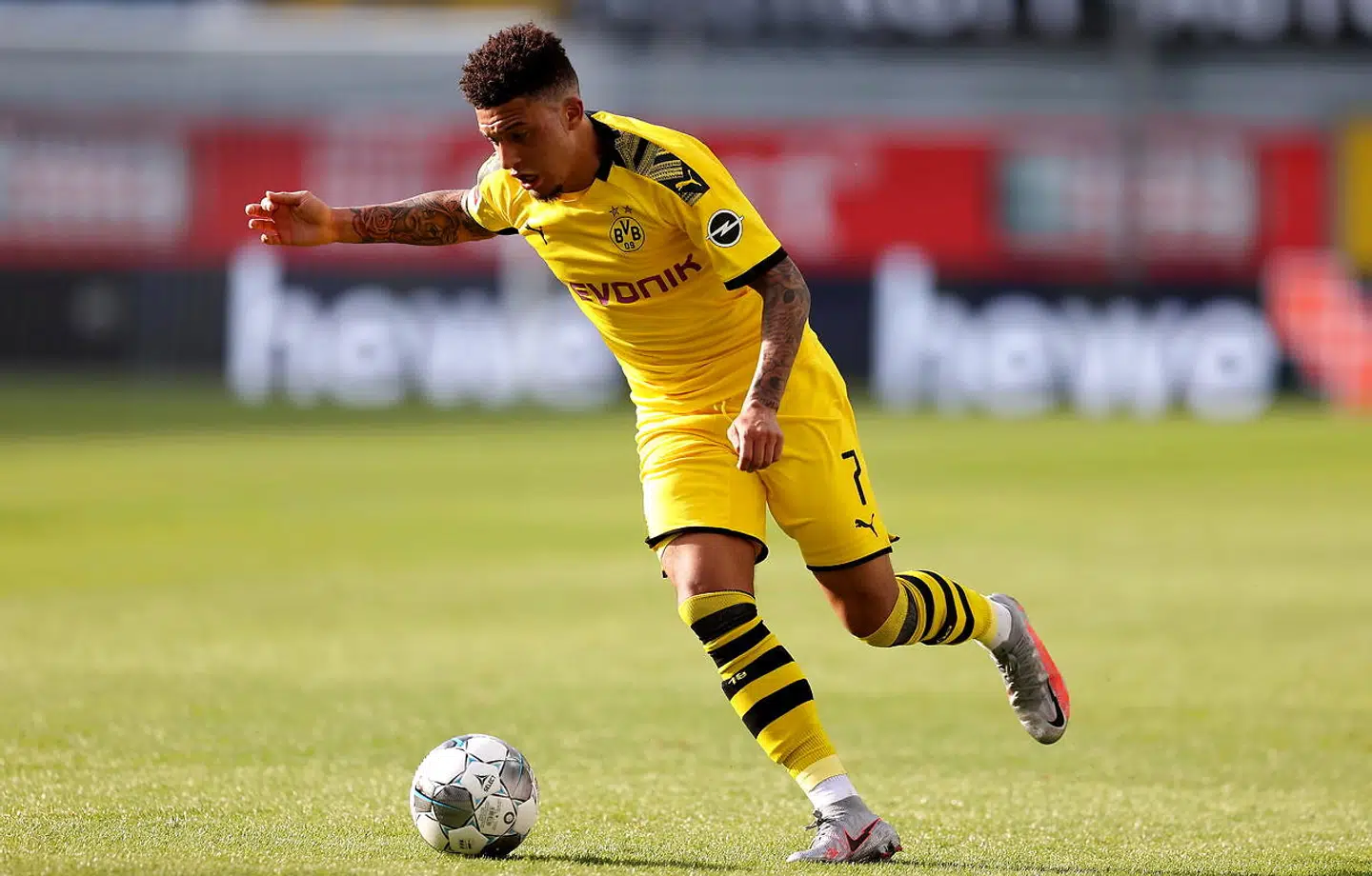 Jadon Sancho i aktion mod SC Paderborn, hvor han scorede tre mål.