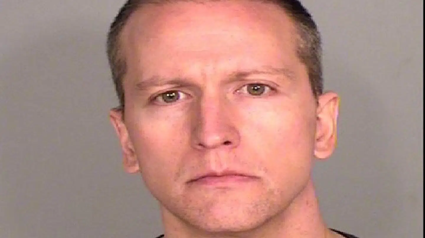 Forhenværende betjent Derek Chauvin er sigtet for drab på en sort mand. Foto: Ramsey County Sheriff’s Office