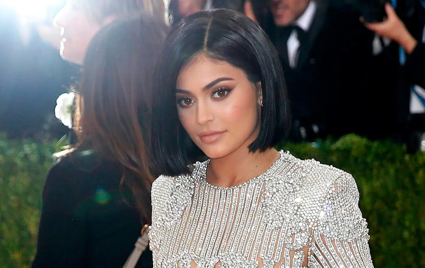 'Højt at flyve, dybt at falde' kan man passende sige om den situation, som Kylie Jenner befinder sig i, efter at hun er blevet beskyldt for at lyve sin formue større, end den er.