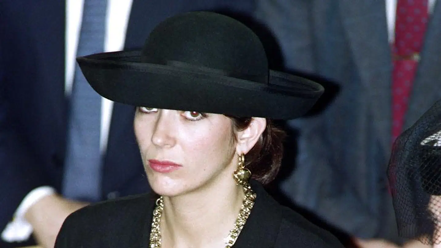 Ghislaine Maxwell til begravelsen af sin far, Robert Maxwell, i Israel i 1991. AFP.