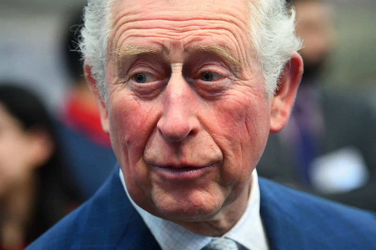 Prins Charles er klar til at støtte Meghan og prins Harry økonomisk, og det vil gøre det muligt for parret at betale deres gæld tilbage.