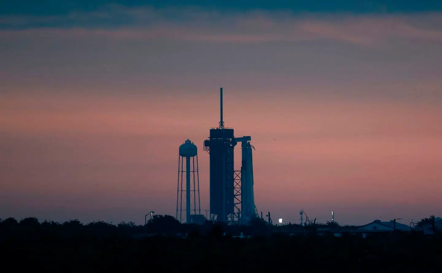 Hvis alt går efter planen, skyder 'Falcon 9' af sted mod himmelrummet onsdag aften.