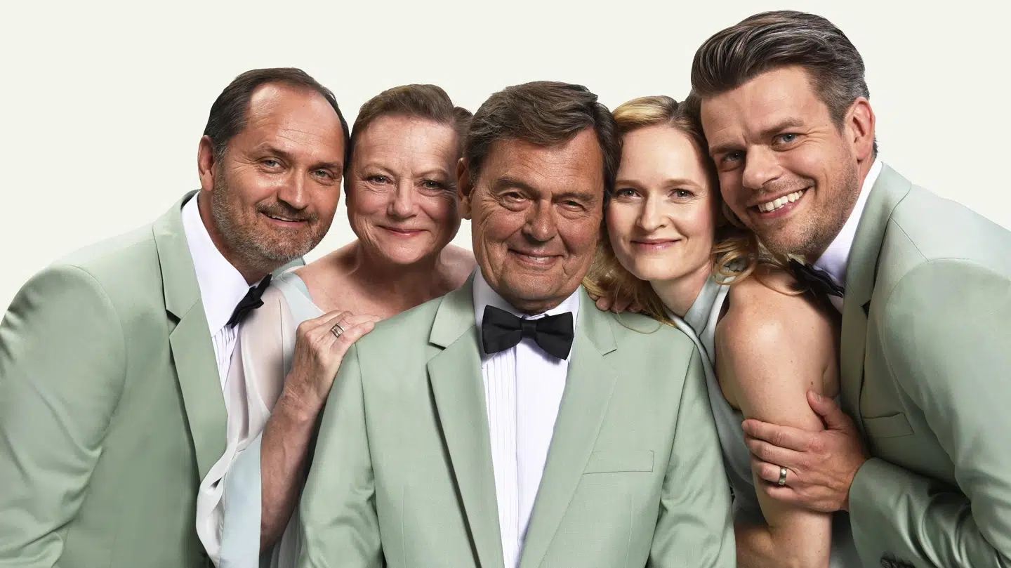Det aflyste hold fra venstre mod højre: Niels Ellegaard, Lisbet Dahl, Ulf Pilgaard, Mille Lehfeldt og Carsten Svendsen.