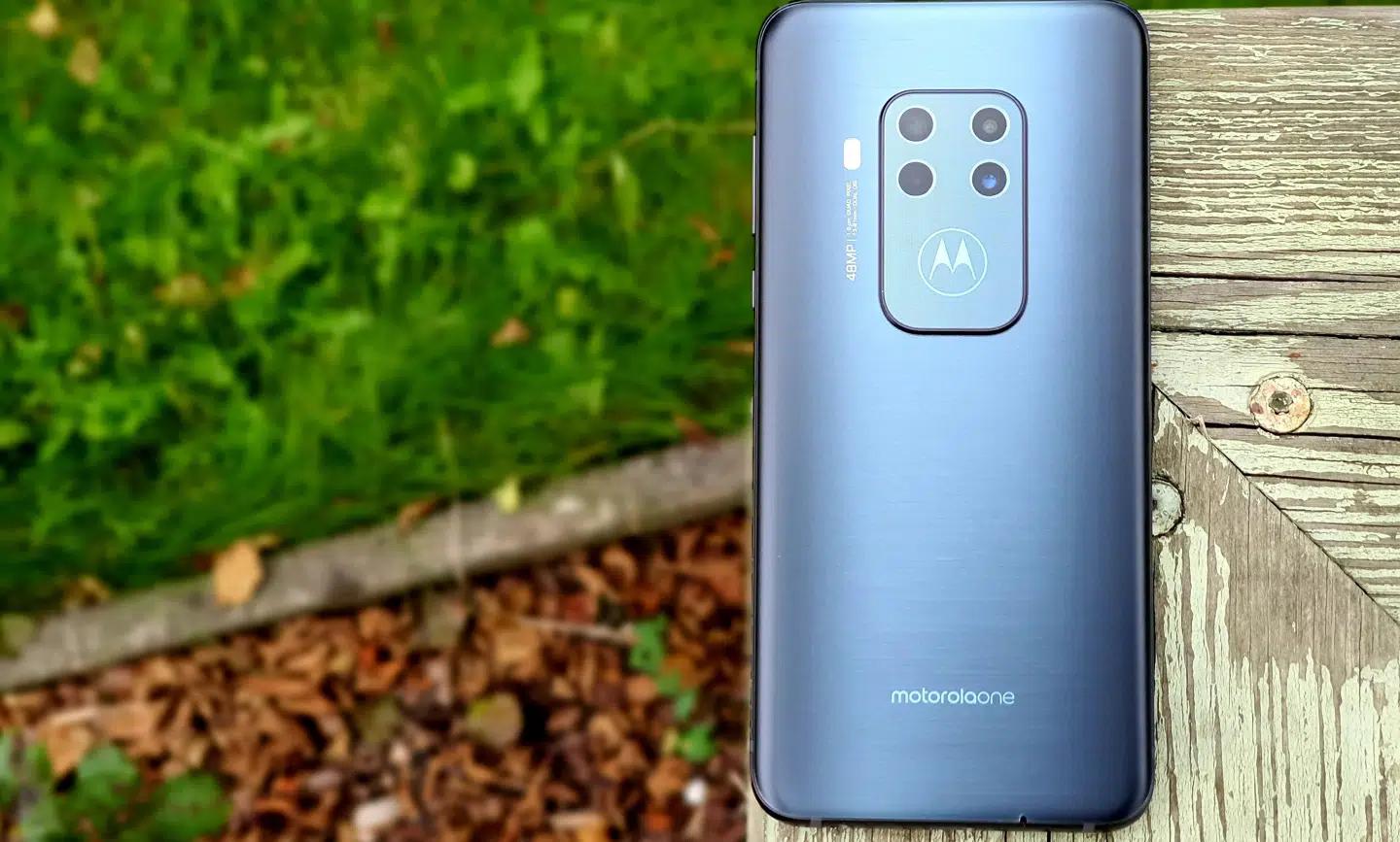 Motorola One Zoom