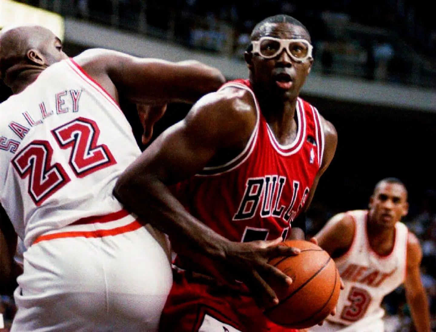 Horace Grant (th.) var også kendt for sine iøjnefaldende briller på banen.