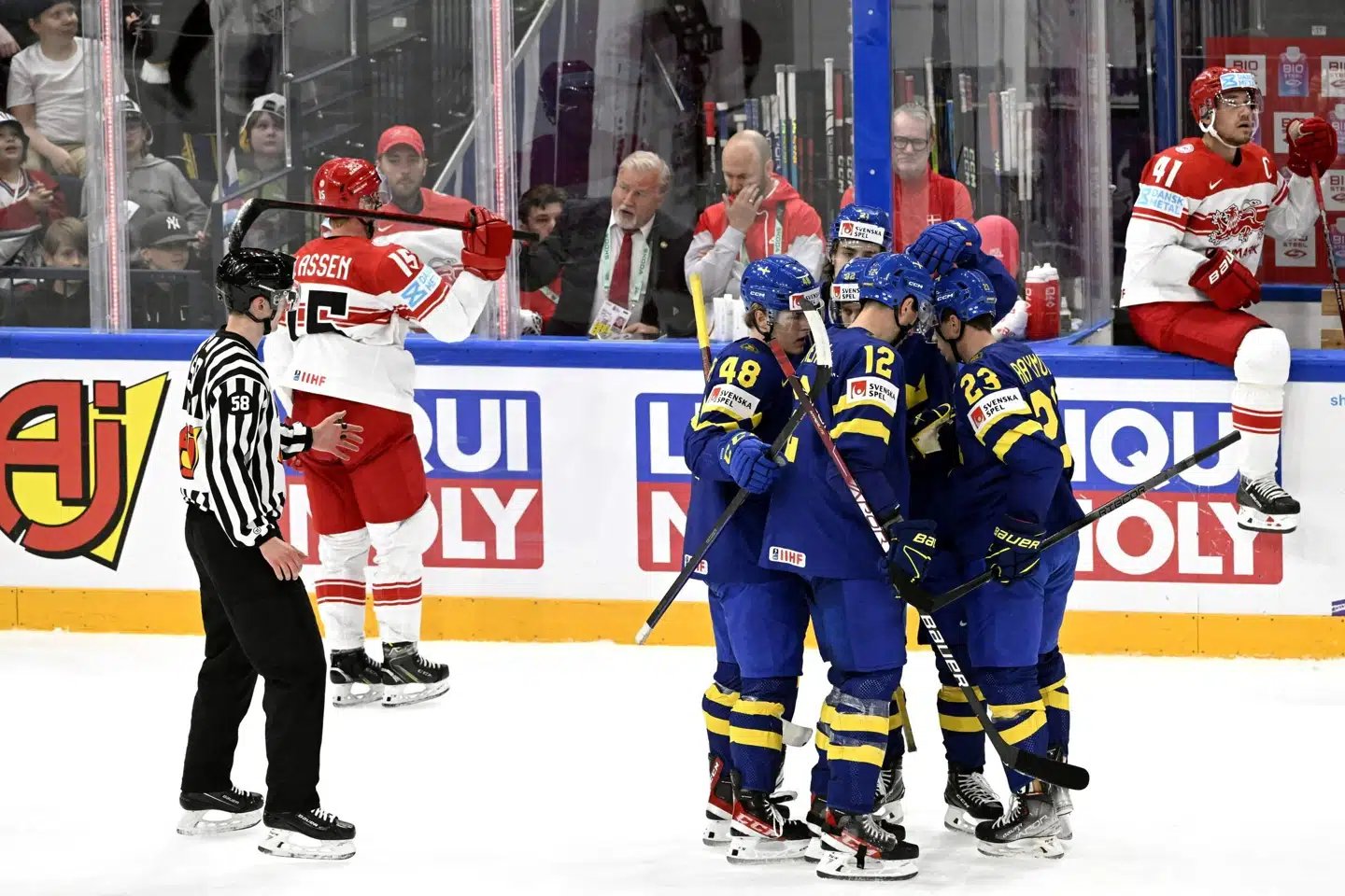 Danmark havde muligheder undervejs, men det var de svenske storfavoritter, der jublede til sidst. Emmi Korhonen/Ritzau Scanpix