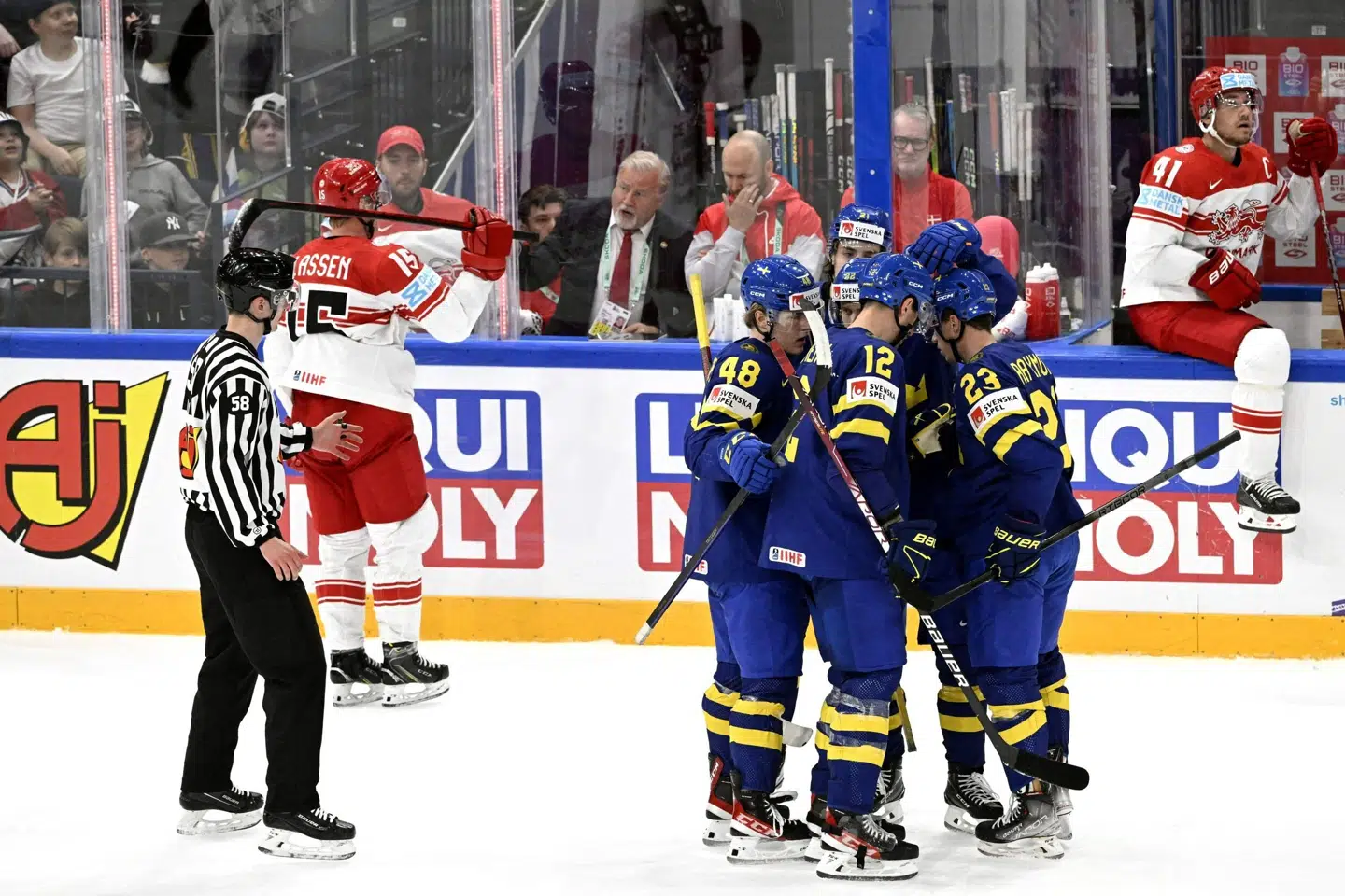 Danmark havde muligheder undervejs, men det var de svenske storfavoritter, der jublede til sidst. Emmi Korhonen/Ritzau Scanpix