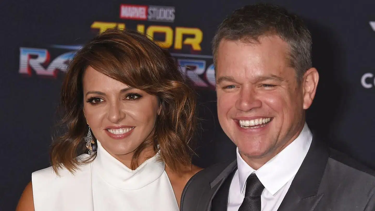 Matt Damon og hustru Luciana Barroso. Sidstnævnte er skyld i, at Matt Damon langt om længe fik kontaktet radioprogrammet.