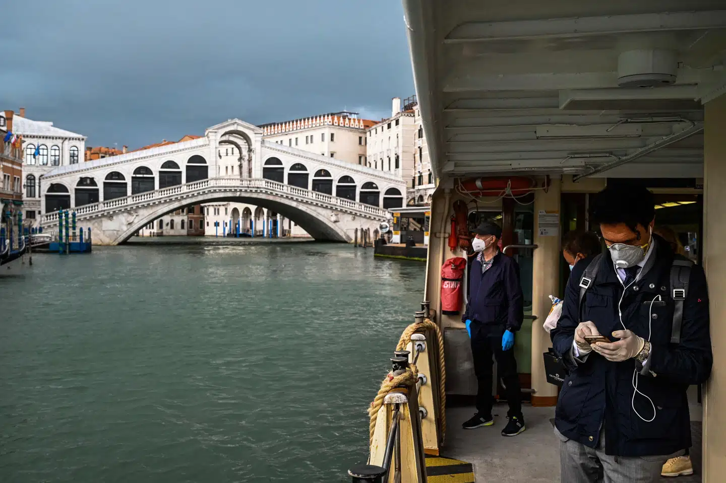 Venedig, som ellers tiltrækker et enormt antal turister årligt, lå tidligere på ugen øde hen. Men nu begynder Italien så småt at gøre klar til at lade turisterne komme tilbage - og selv rejse ud i resten af Europa. (Arkivfoto) Vincenzo Pinto/Ritzau Scanpix