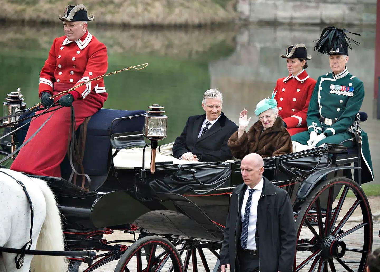 Kareter og heste er heller ikke en uvæsentlig post på Dronningens budget.
