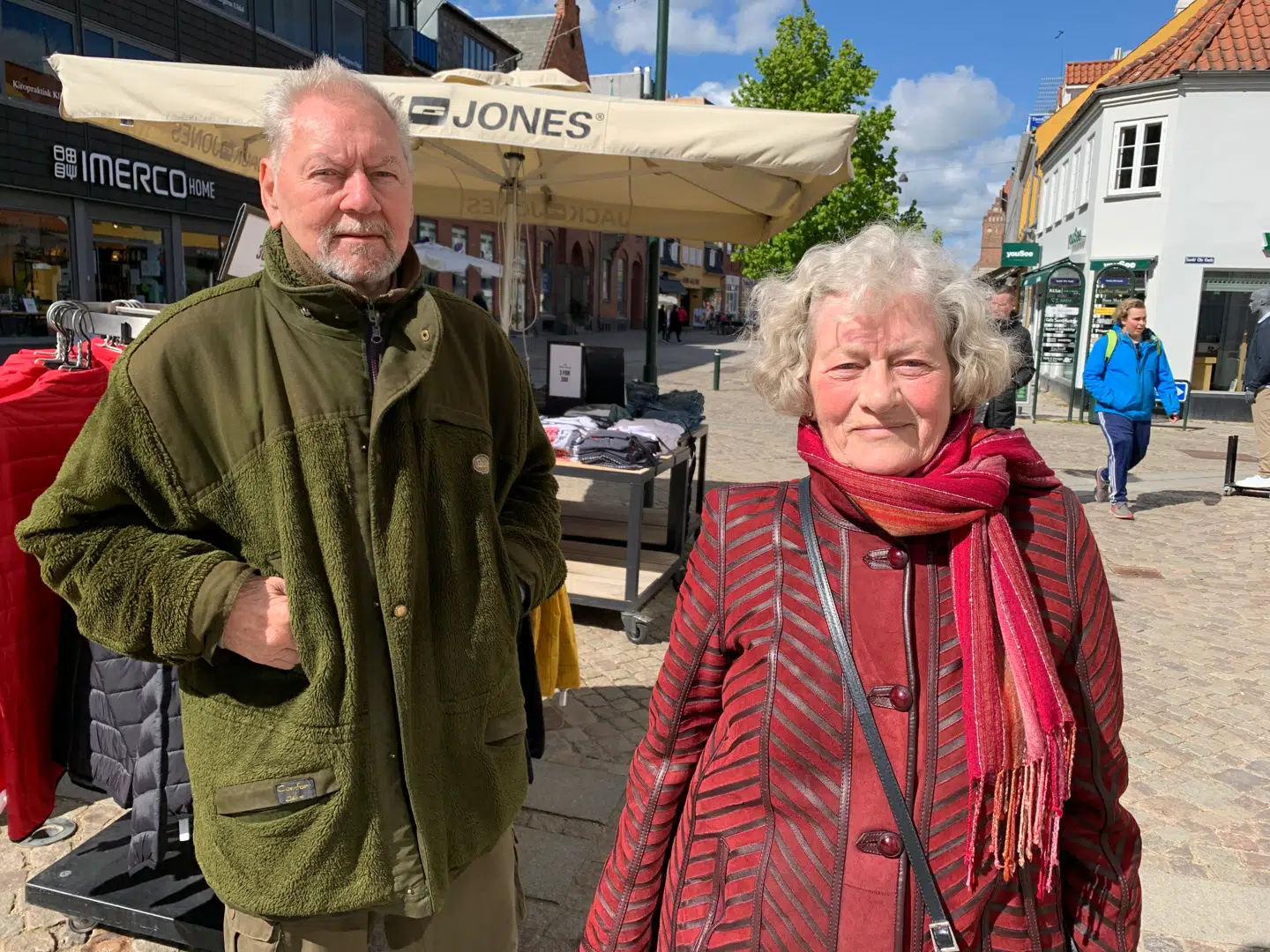 Kaj og Else Jacobsen er bekymrede over den rekordlange ventetid hos Midt- og Vestsjællands Politi. Foto: Thomas Nørmark Krog