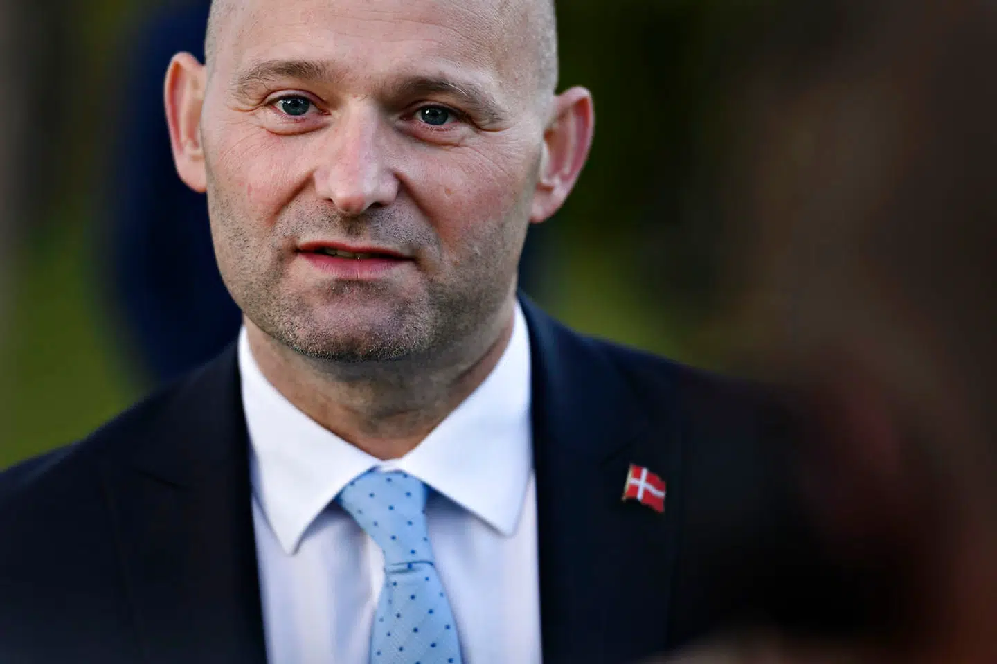 Søren Pape Poulsen (KF), da statsministeren holder doorstep om fase 2 af genåbningen af Danmark efter Regeringen og partilederne har mødtes til de afsluttende forhandlinger på Marienborg, nord for København, torsdag den 7. maj 2020.. (Foto: Philip Davali/Ritzau Scanpix)