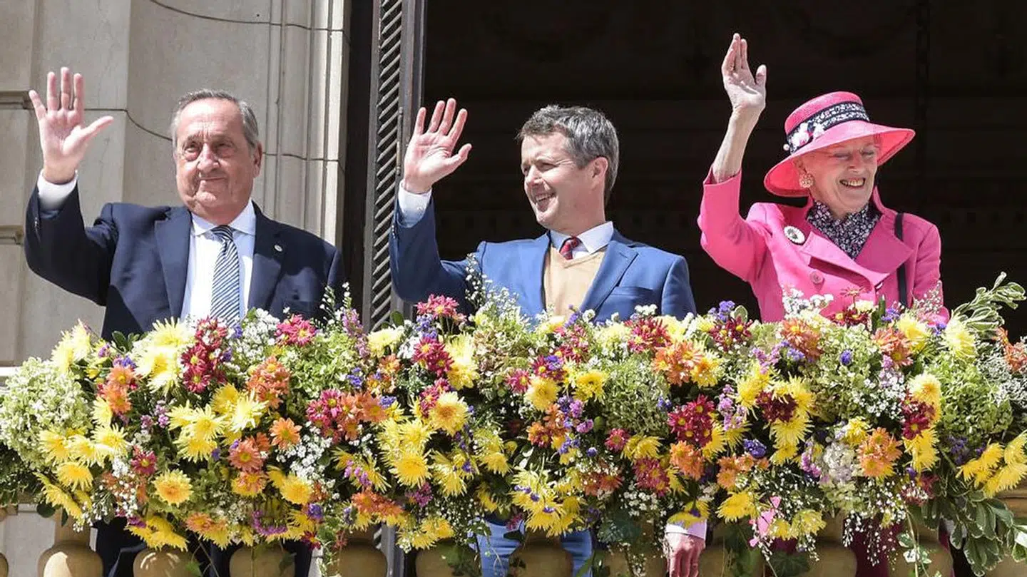 Dronning Margrethe havde taget sønnike under armen, da hun i foråret 2019 besøgte Argentina.