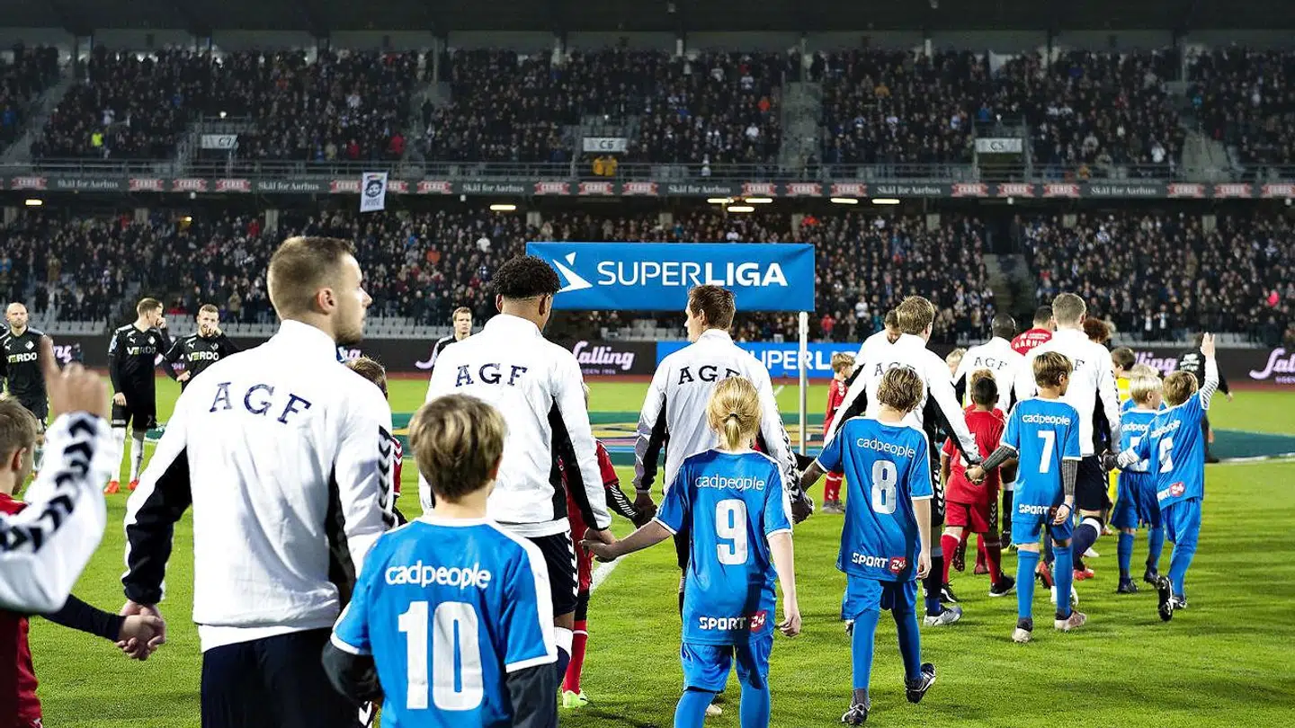 Næste gang AGF og Randers FC mødes, vil der være virtuelle tribuner til lokalopgøret på Ceres Park i Aarhus.