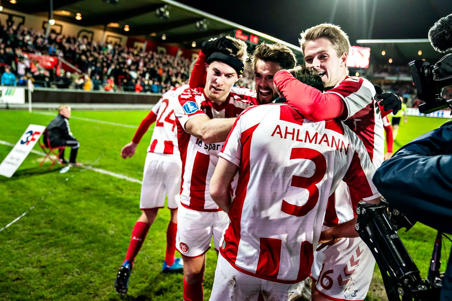 (ARKIV) AaB's Tom van Weert jubler har scoret til 2-0 i 3F Superligakampen mellem Aab og Brøndby IF på Aalborg Portland Park, søndag 23. februar 2020. FC København har kun fået et point med fra forårssæsonens to første kampe på udebane mod tabellens bundhold. Københavnerne er nu ni point efter FC Midtjylland. Det skriver Ritzau, mandag den 24. februar 2020.. (Foto: Henning Bagger/Ritzau Scanpix)
