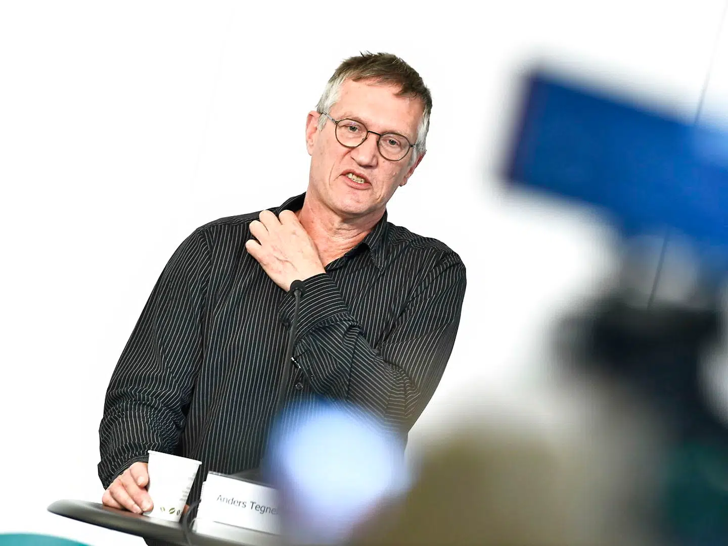 Den svenske statsepidemiolog Anders Tegnell har på sin helt egen facon vundet mange hjerter – ikke mindst hos kvinderne – i Sverige.