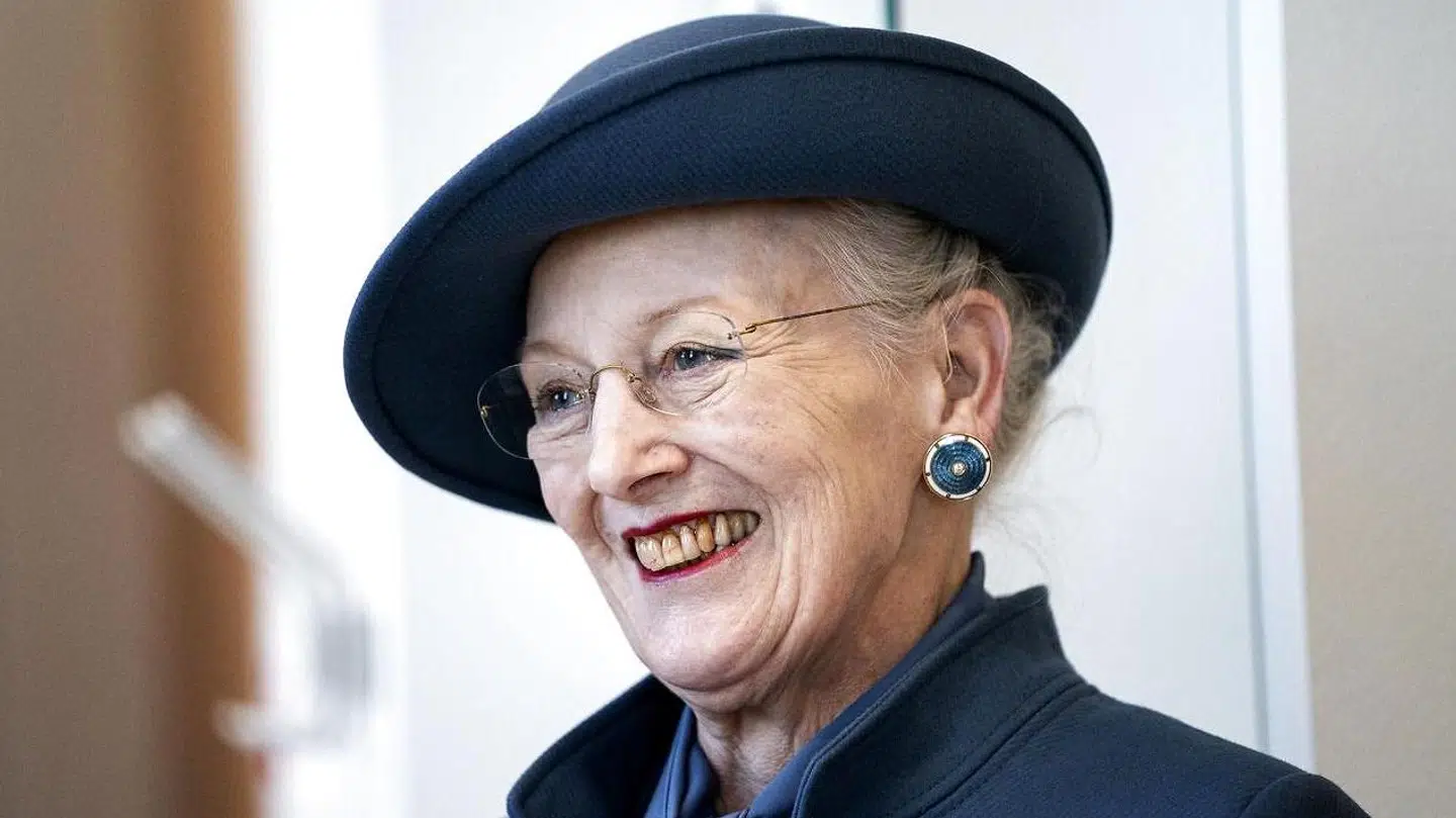 Dronning Margrethe fik for nylig 400 nye taffelstole i fødselsdagsgave af en række fonde.