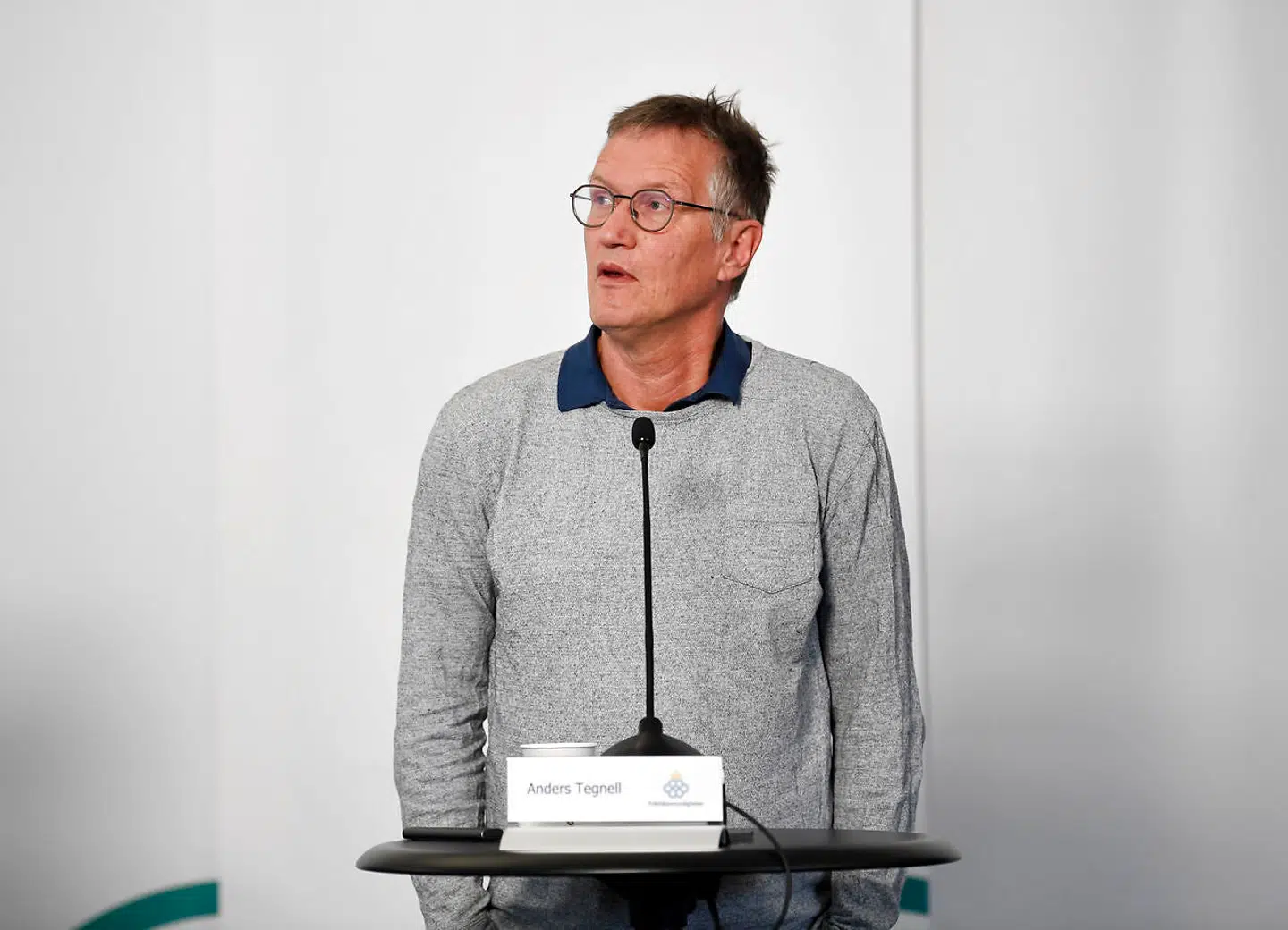 Den svenske virusnørds krop og uforklarlige sex-appeal er blevet et emne for lidenskabelig debat blandt landets kvinder.