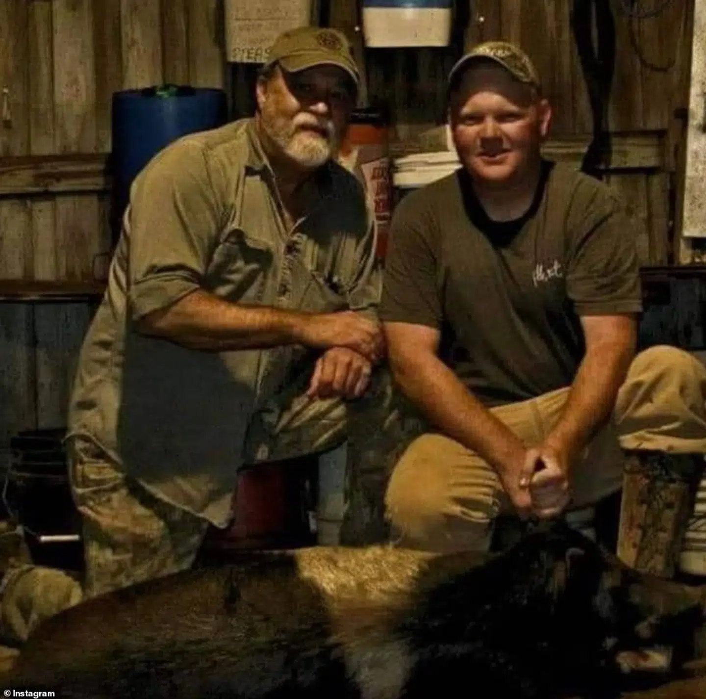 Far og søn, Gregory og Travis McMichael.