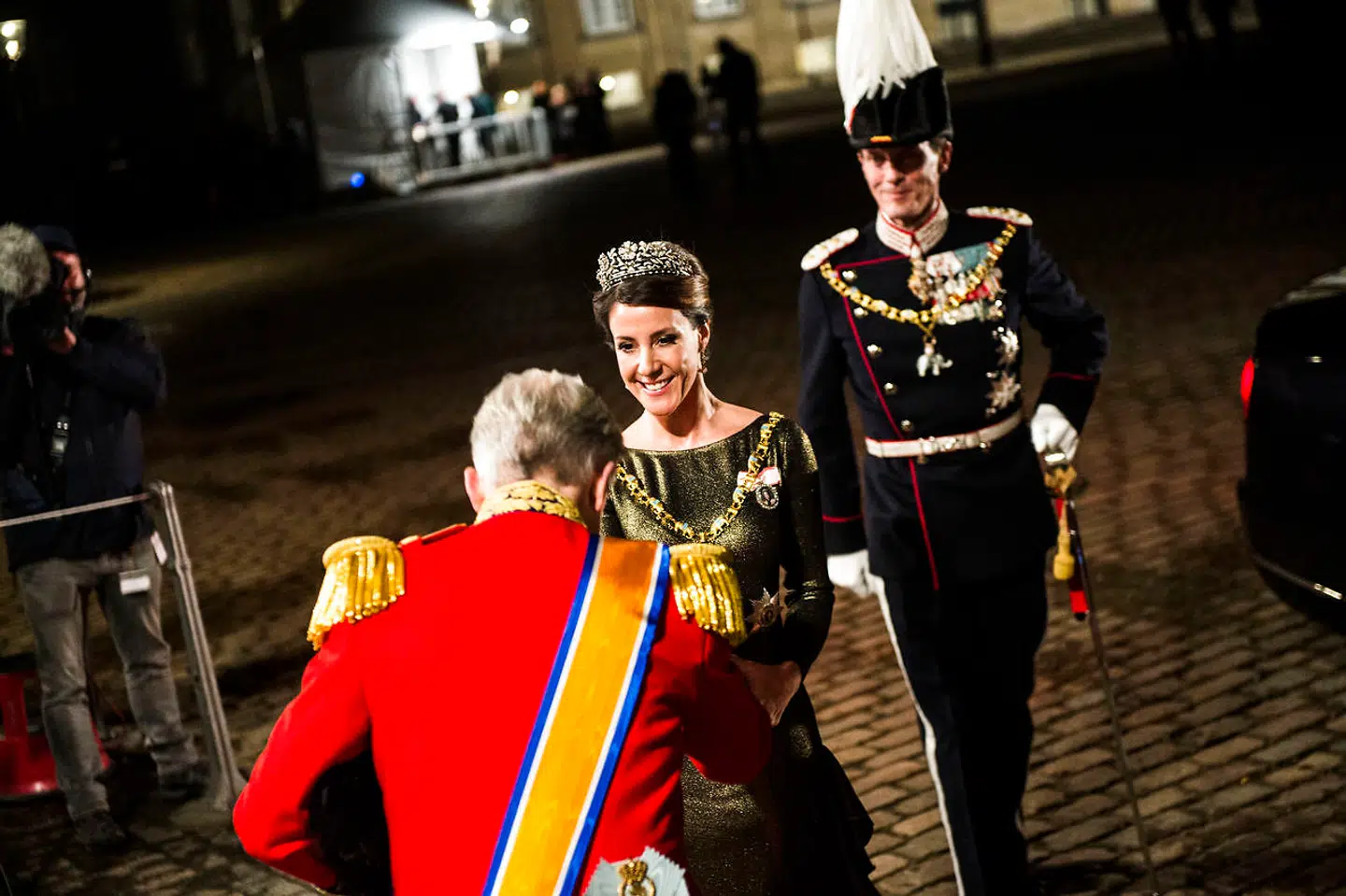 Man skal kunne tåle rampelyset, hvis man bliver kammerherre. Her ses prinsesse Marie og prins Joachim, der hilser på hofmarskal og kammerherre Michael Ehrenreich i 2016.