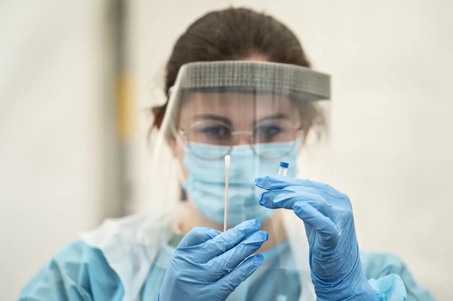 Statens Serum Institut har kigget på antallet af registrerede coronatilfælde fra 6. marts til 4. maj. Her blev der påvist i alt 8231 tilfælde med formodet smitte i Danmark. Det er blandt disse tal, at der er en overrepræsentation af borgere med ikkevestlig baggrund. (Arkivfoto) Henning Bagger/Ritzau Scanpix