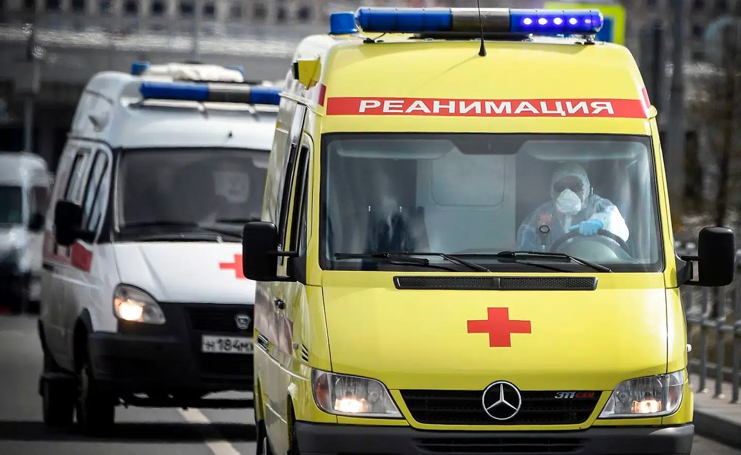 To ambulancelæger lagde en video på Youtube. Nu er den ene anholdt og den anden faldet ud af et vindue. (Arkivfoto Alexander NEMENOV / AFP)
