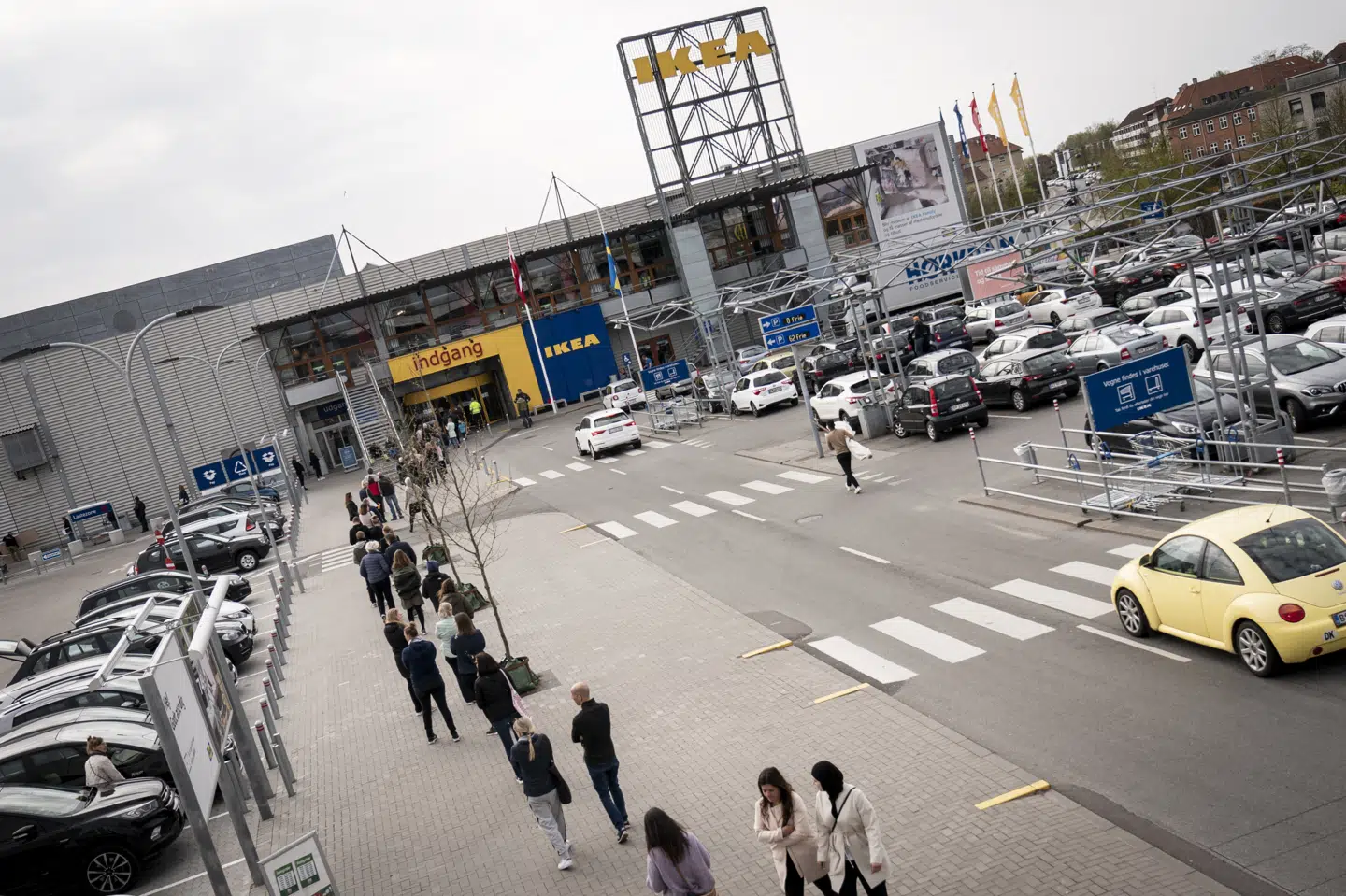 Ikea genåbnede sit varehus i Gentofte kl. 10, mandag den 27. april 2020. Og det kan fortsat holde åbent, selv med nye retningslinjer fra Erhvervsministeriet. Niels Christian Vilmann/Ritzau Scanpix