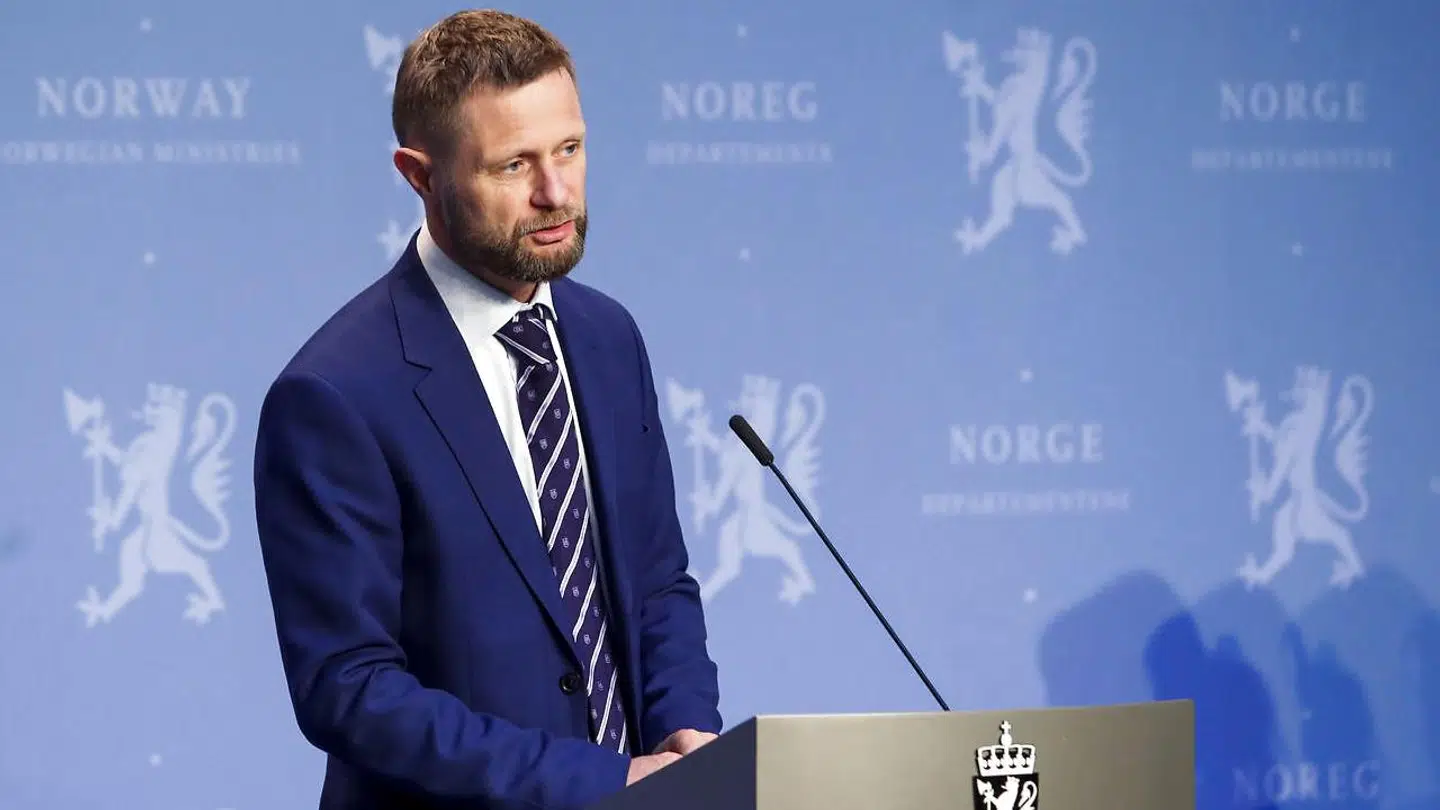 Sundhedsminister Bent Høie takker den norske ungdom. Foto: Terje Bendiksby / NTB scanpix