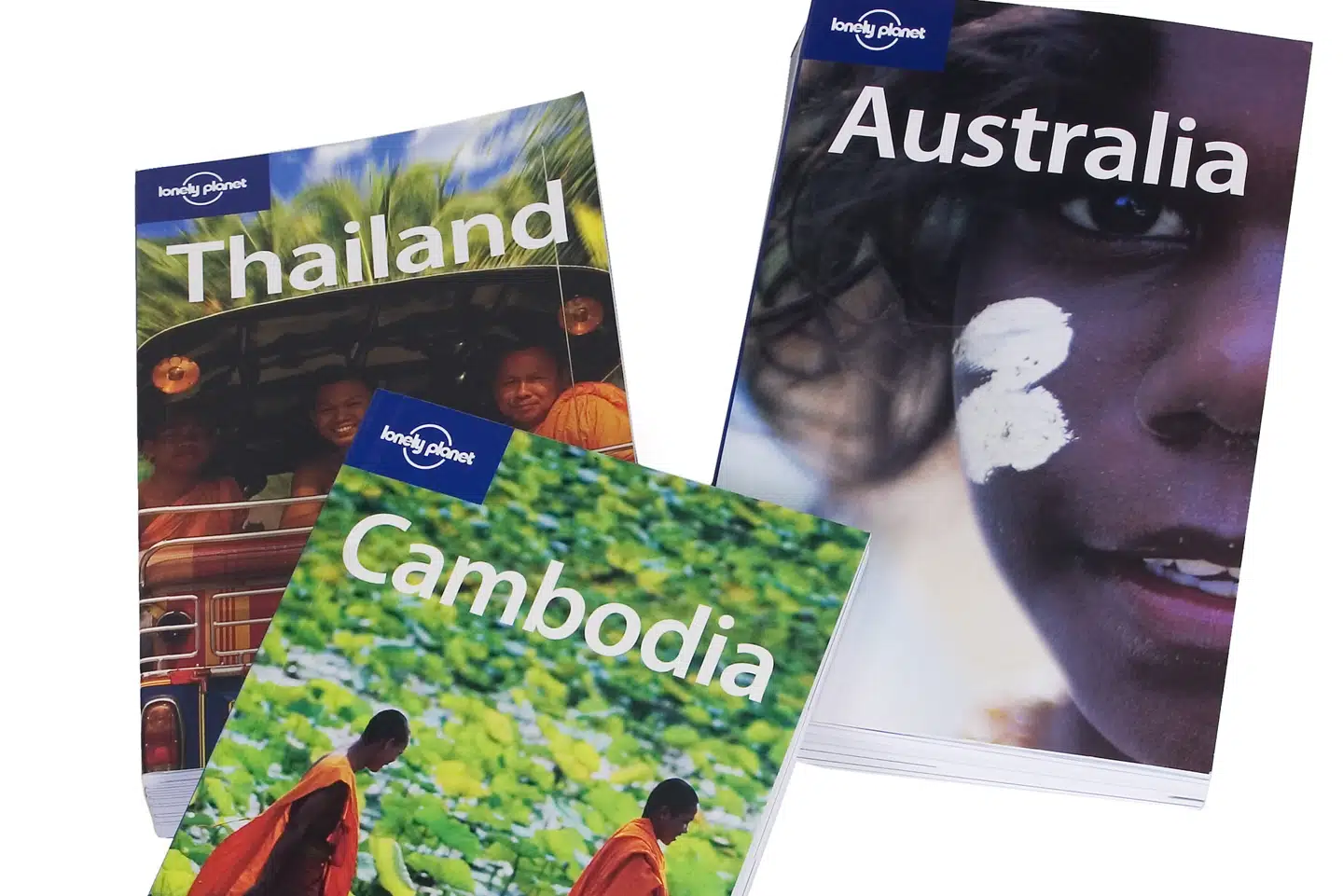Rejsebøger fra Lonely Planet, her fra Thailand, Australien og Cambodia, er populære verden over. Forlaget havde inden coronakrisen en markedsandel for rejsebøger på 31,5 procent. Allan Lundgren/Ritzau Scanpix