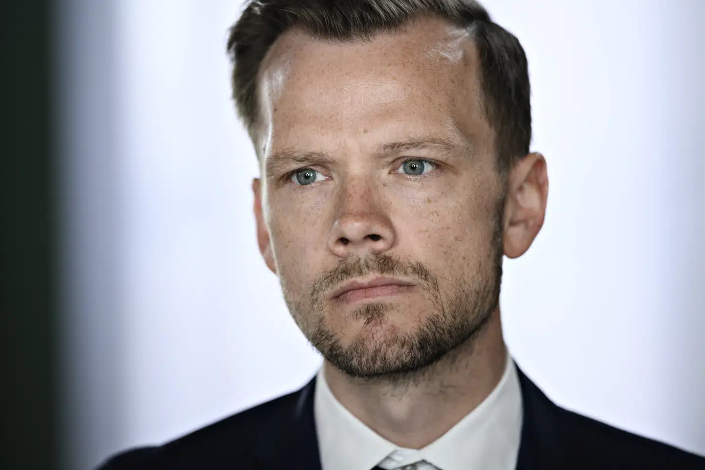 Peter Hummelgaard (S) kalder det en trist dag for dansk luftfart og Danmark, at SAS står til at skære medarbejderstaben med 1700 i Danmark. Philip Davali/Ritzau Scanpix