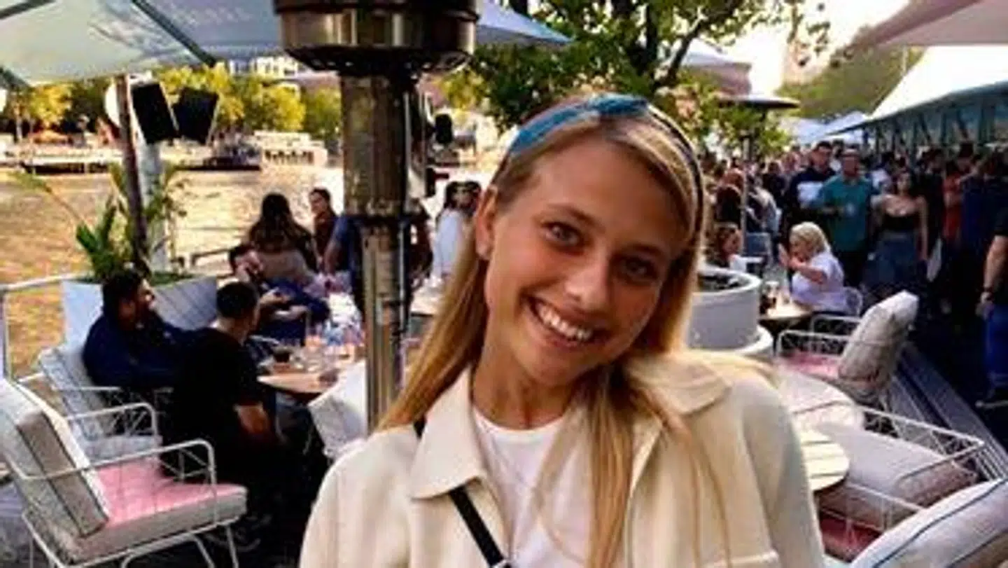 Kristine Sloth Wilhelmsen har valgt at blive i Australien - hendes stuedieophold slutter nemlig først til august.