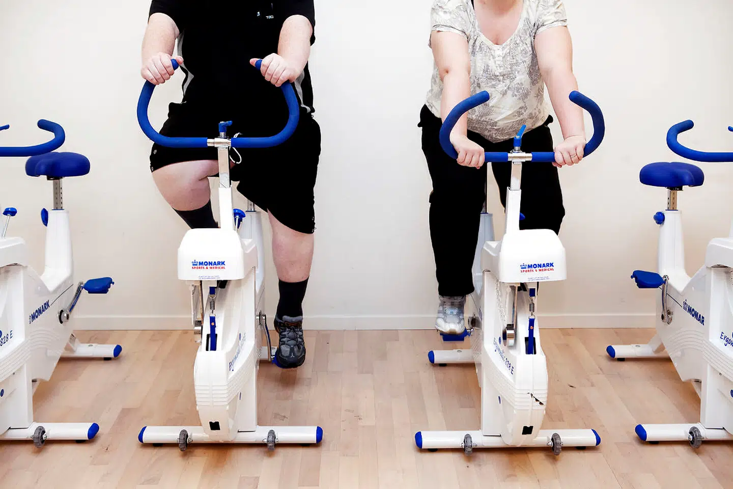 Hvis du gerne vil tabe dig, er det en god idé at udskifte almindelig sodavand med light. (Arkivfoto)