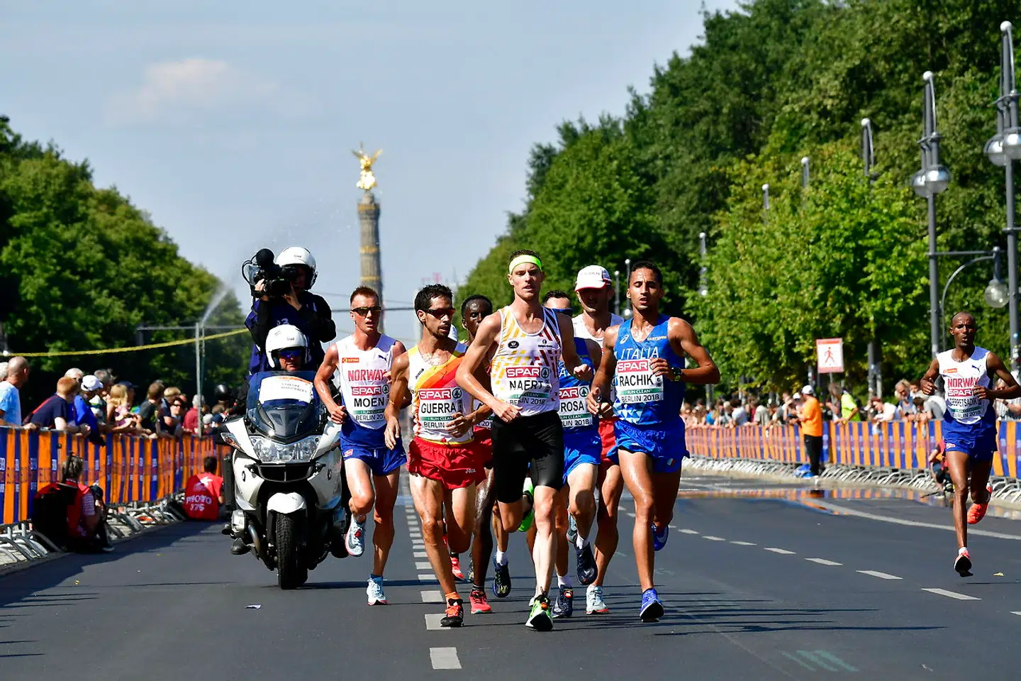 Sondre Nordstad Moen (yderst tv.) under EM i atletik i Berlin i 2018.