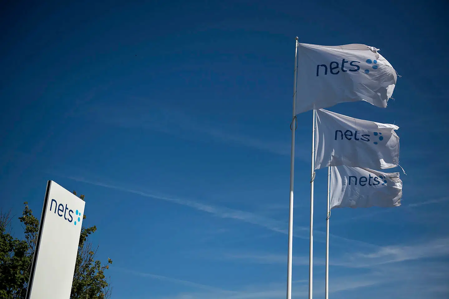 Nets leverer betalingsløsninger til banker og står bag Dankort og Betalingsservice. Nets driver også NemID.