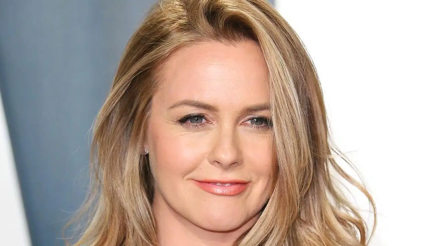 Her ankommer Alicia Silverstone til en efterfest, efter dette års Oscar-show blev afholdt.