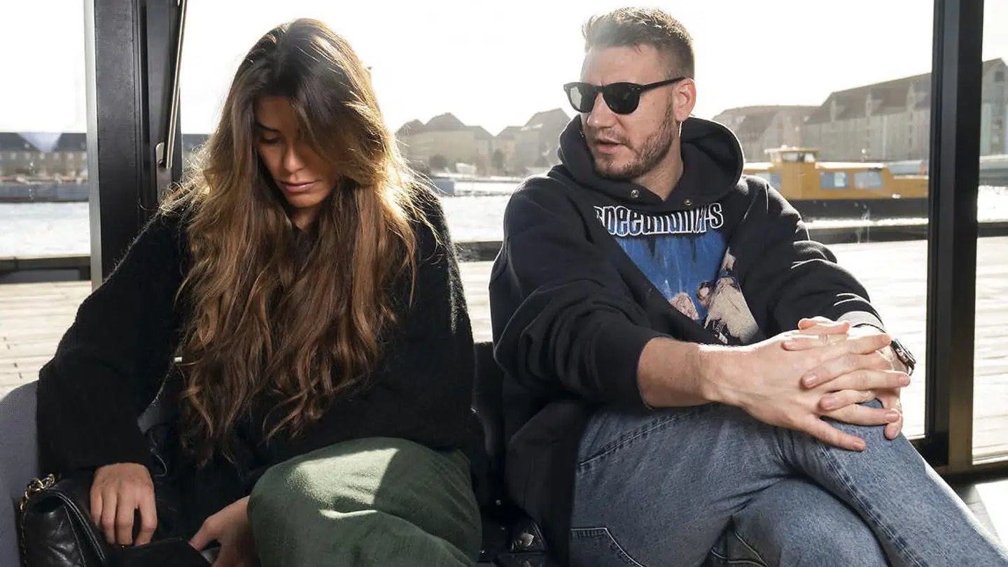 Nicklas Bendtner og Philine Roepstorff fortæller om deres liv i 'Bendtner og Philine'.
