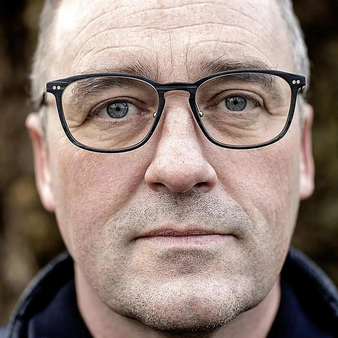 Tv-værten Peter Ingemann kommer med inspark i coronadebatten.