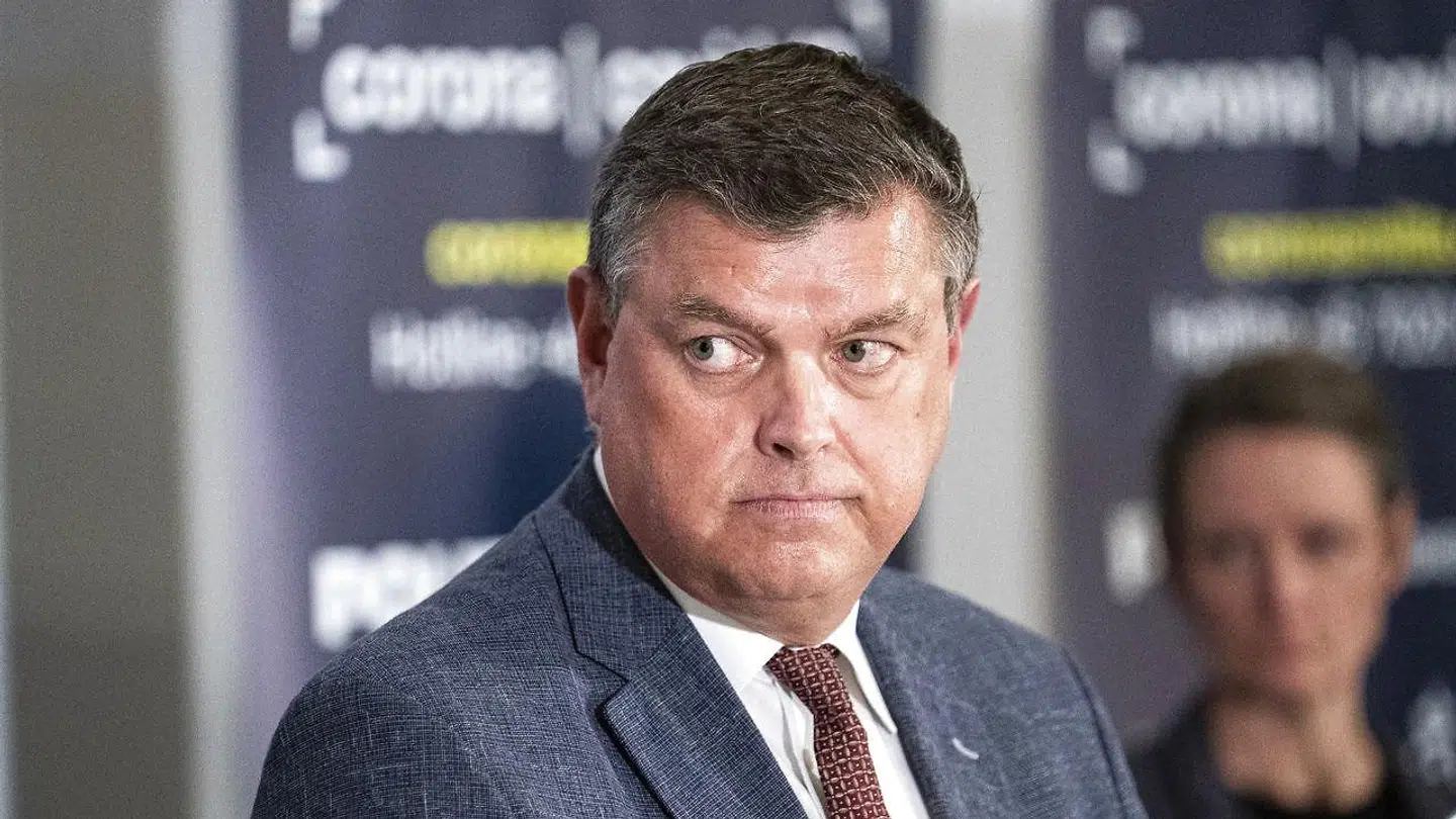 Fødevareministeren Mogens Jensen (S) skal finde en ny leder til Fødevarestyrelsen.