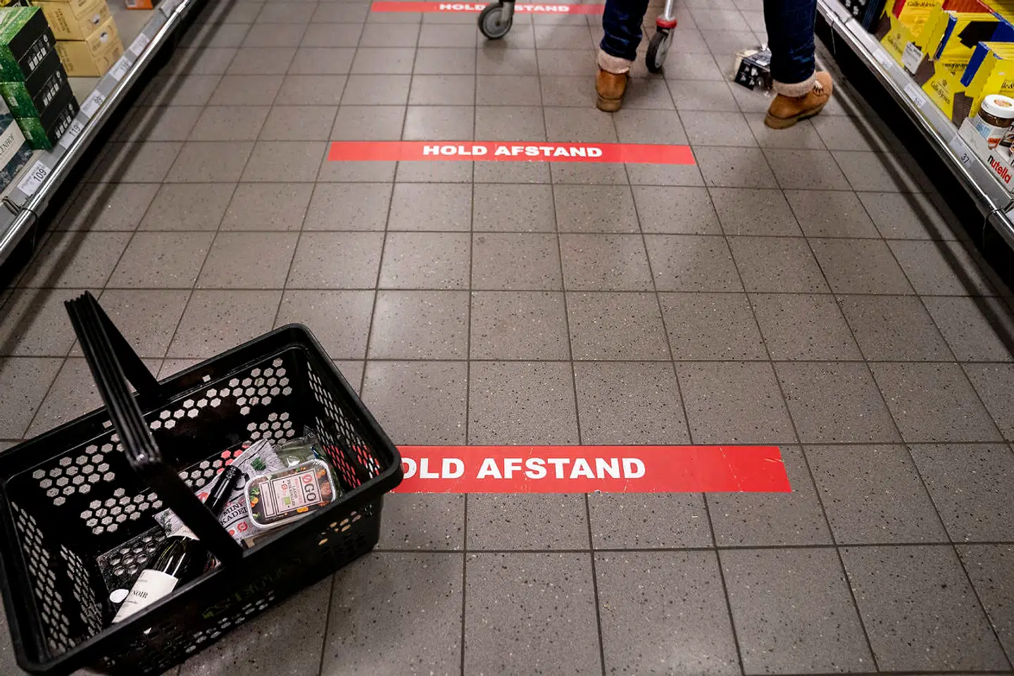 Vi skal nok kunne holde afstand i supermarkedet – også et år endnu.