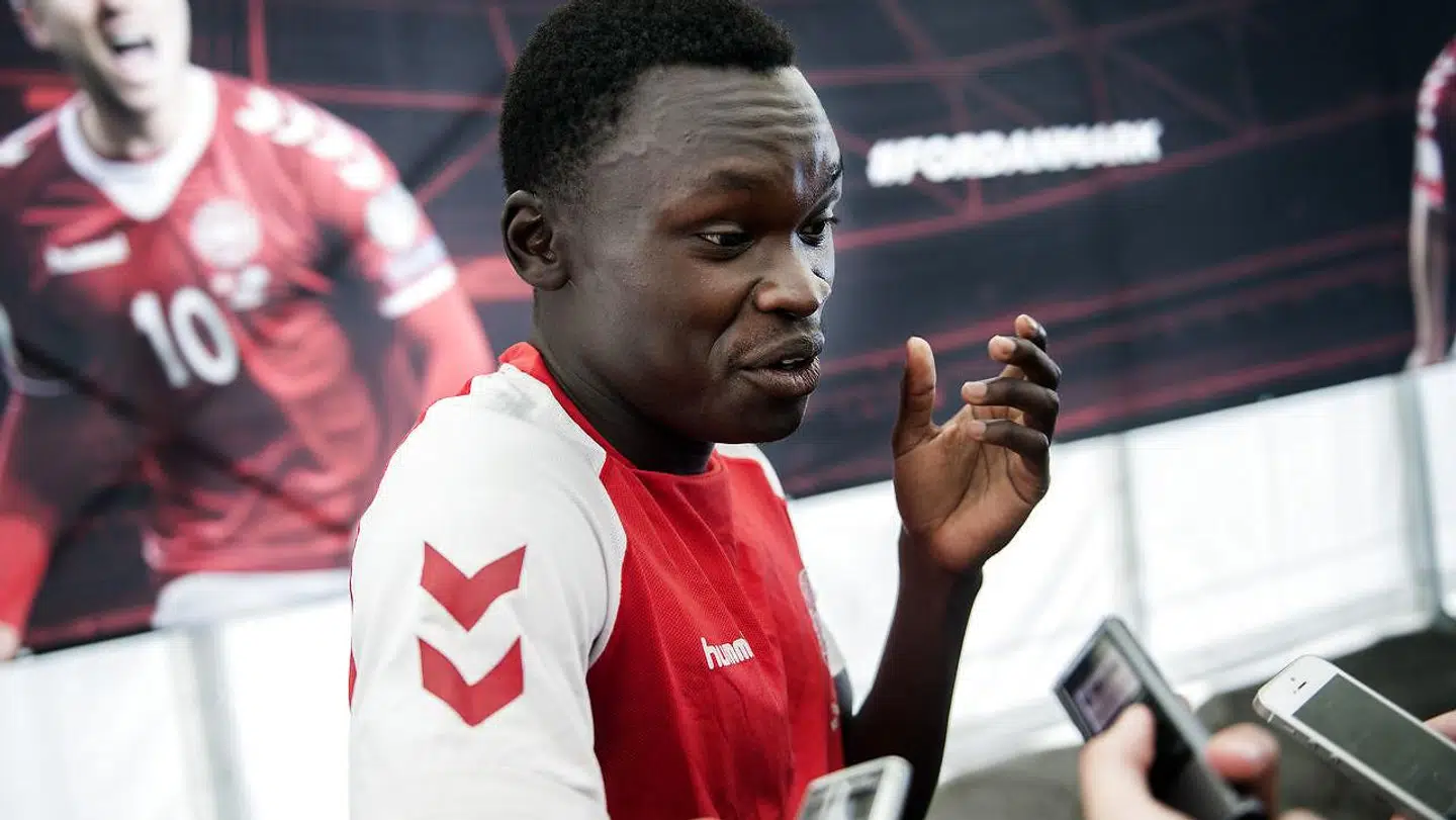 Sisto får en bøde for at tage hjem.