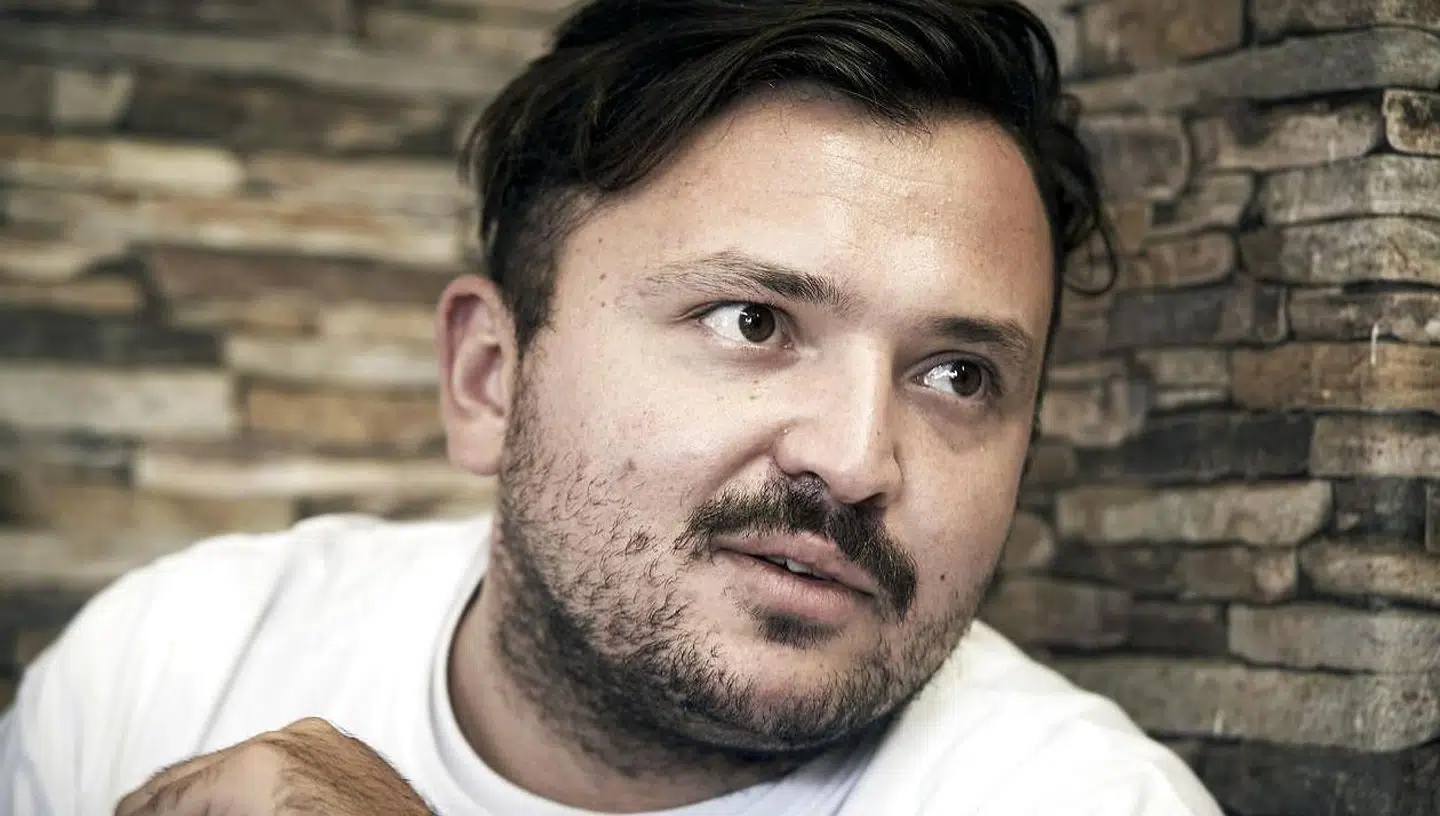 Umut Sakarya har som følge af coronakrisen måttet lukke sine tre restauranter, Guldkroen, Guldgrillen og Guldkebab.