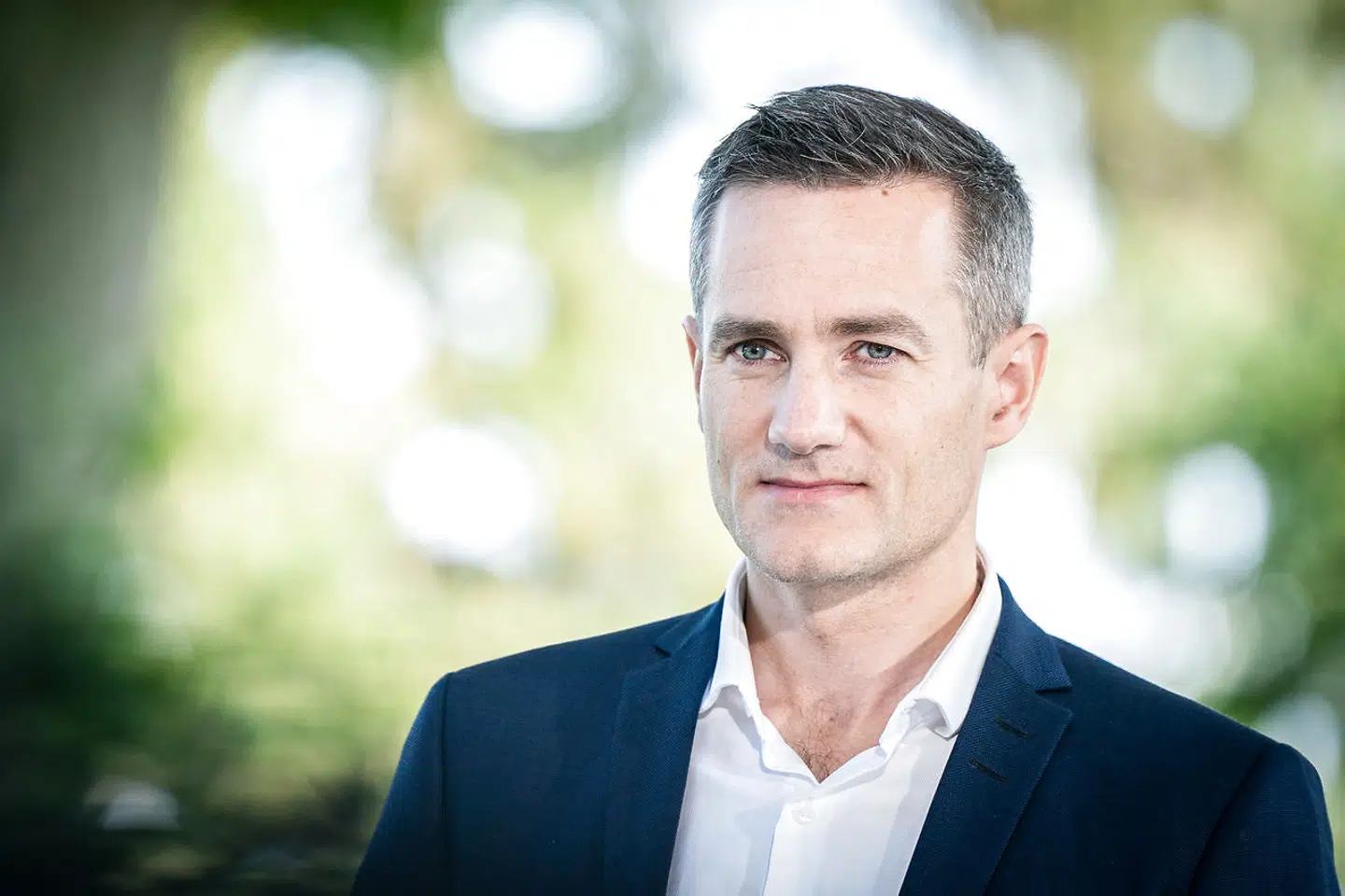 Finansordfører Rasmus Jarlov (K) kalder aftalen om lønkompensation for 'tåbelig'. Han vil give medarbejdere lov til at arbejde, selv om virksomhederne modtager lønkomsation til medarbejderne.(Foto: Niels Christian Vilmann/Scanpix 2019)