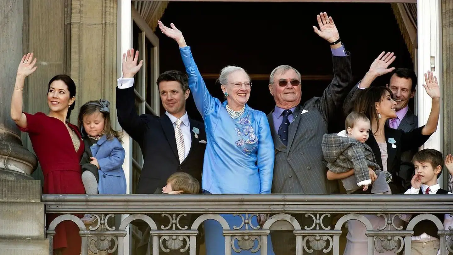 Dronningen har som regent givet sine børn plads og er fulgt med tiden, mener historiker Michael Bregnsbo.