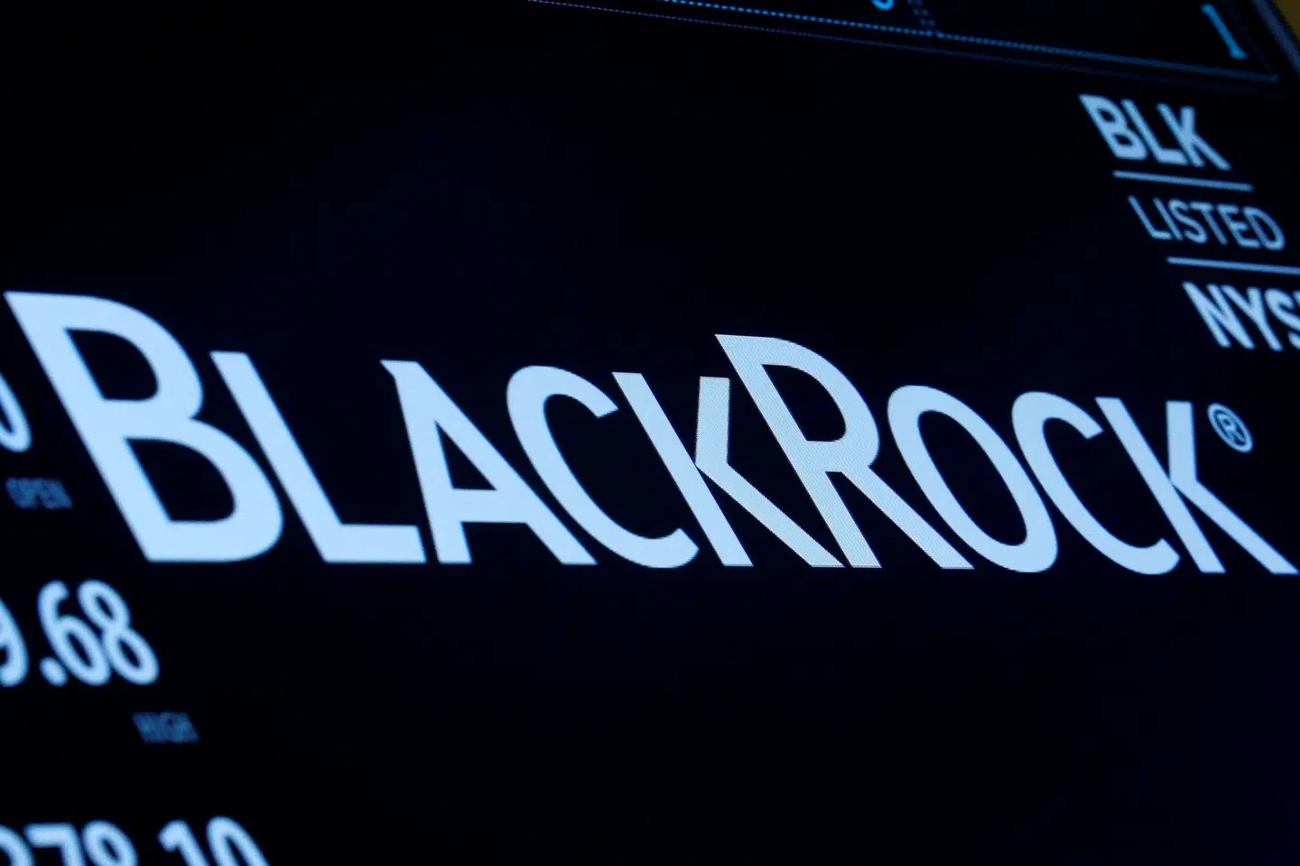 Blackrock er verdens største kapitalforvalter og har i alt 44.222 milliarder kroner under forvaltning. Det svarer til mere end 20 gange størrelsen på Danmarks økonomi. Brendan Mcdermid/Reuters