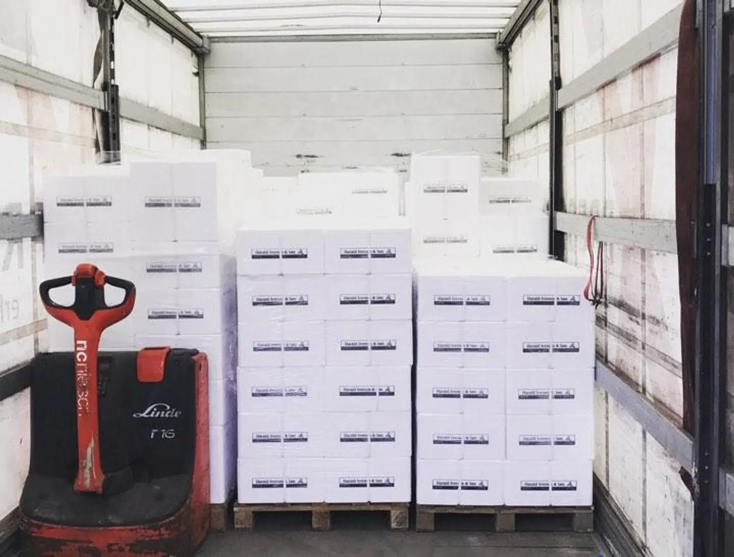 Der bliver solgt en del hos Harald Iversen & Søn lige nu.