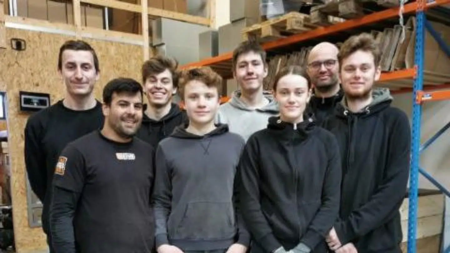 Morten Lind (bagerst til højre) med resten af sit medarbejderhold.